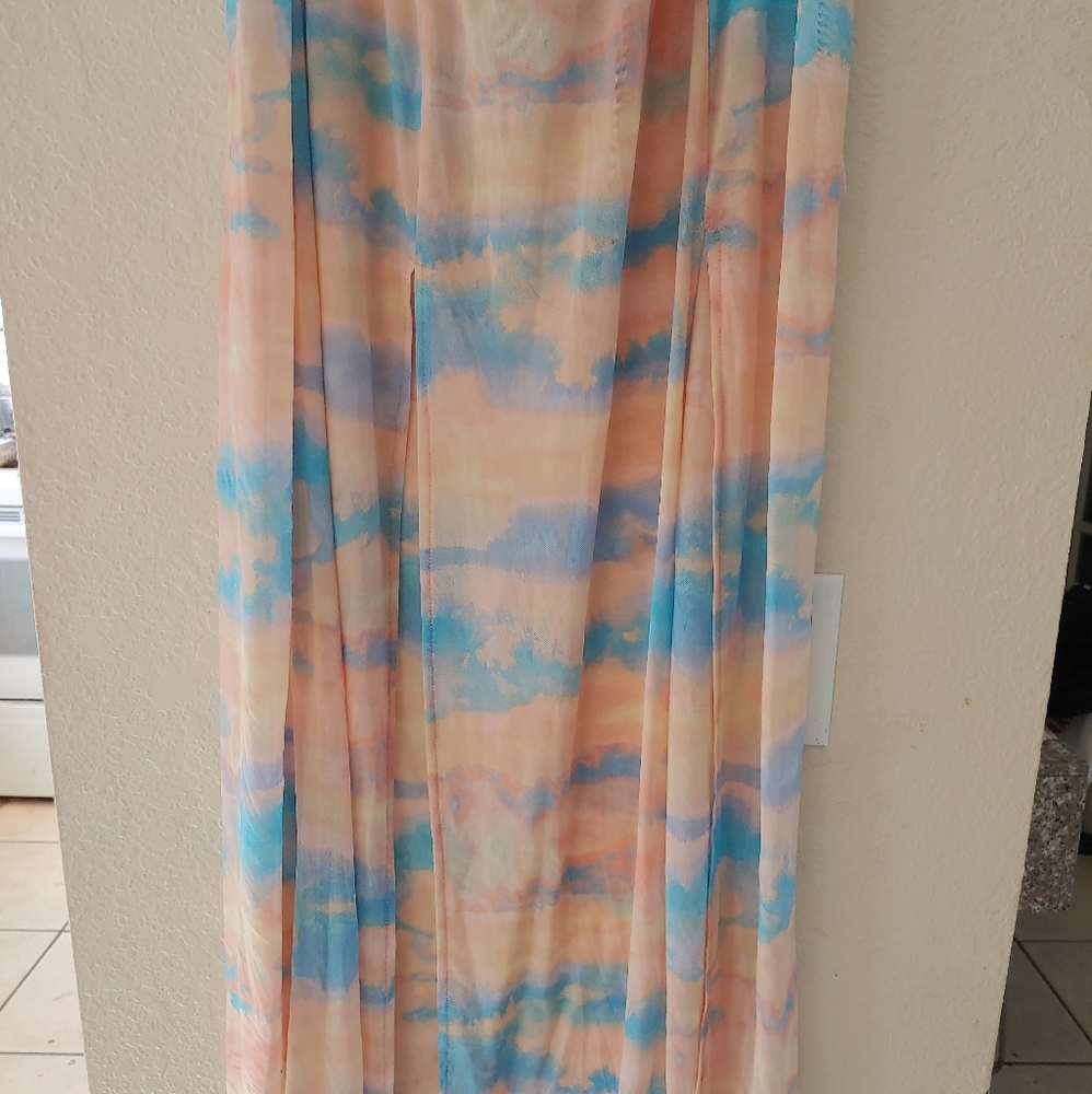 Gorgeous swimsuit cover-up
